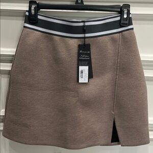 NWT Women’s Greyson Golf Lynx Skort Fawn Heather Small with Logo Waistband